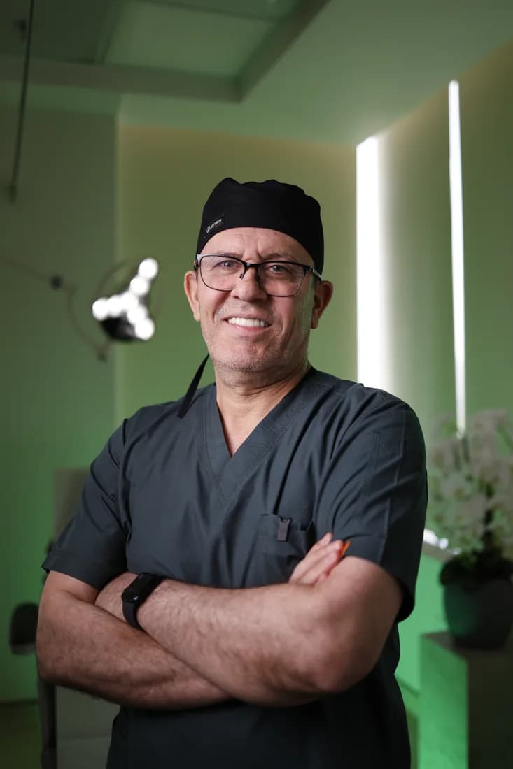 د. البير إبراهيم القسام — اختصاصي جراحة التجميل
